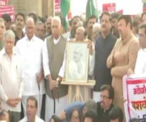 سابق مرکزی وزیر یشونت سنہا کی قیادت میں آج سے ‘ گاندھی شانتی یاترا ‘ کا آغاز، این سی پی کے سربراہ شرد پوار نے یاترا کو دکھایا ہری جھنڈی