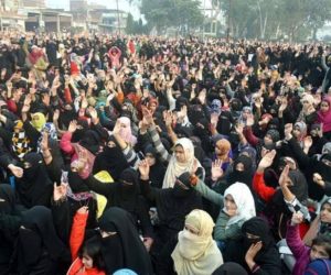 شہریت ترمیمی قانون کے خلاف دیوبند میں خواتین کا زبردست احتجاج ! ہزاروں خواتین کا عیدگاہ میدان میں جمع ہوکر قانون کو واپس لینے کامطالبہ، صدر جمہوریہ کو بھیجا میمورنڈم