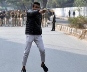 موقع کے باوجود پولیس نے حملہ آ ور کو نہیں روکا،فائرنگ سے پہلے جے شری رام ،دلی پولیس زندہ آباد کالگایا نعرہ