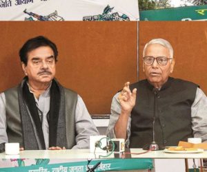 کانپور پہونچی یشوینت سنہا کی گاندھی شانتی یاتر ا ۔کہا:انگریزوں کی طرح مظاہرین پر تشدد کررہی ہے حکومت