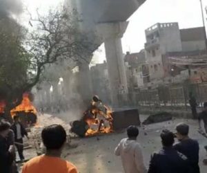 چاند باغ میں فرقہ وارانہ فساد ۔ پولس کی یکطرفہ کاروائی۔پٹرول پمپ بھی نذر آتش