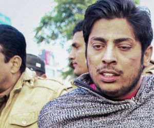 ملزم کپیل گجر کے والدنے عام آدمی پارٹی کی ٹوپی والی تصویرپر بتائی سچائی