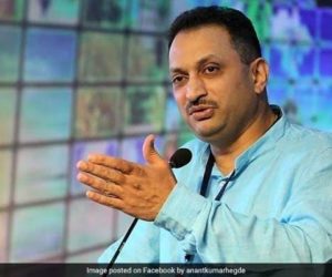 گاندھی کا ستیہ گرہ ڈرامہ ‘اننت ہیگڑے کے اس بیان سے بی جے پی بیک فٹ پر,کہا -معافی مانگو