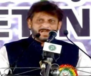 متنازع بیان پر وارث پٹھان نے معافی مانگ لی ۔ عوام نے خیر مقدم کیا