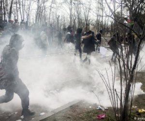 ترک یونانی سرحد پر پولیس کی کاروائی۔ ترکی کا شدید ردعمل