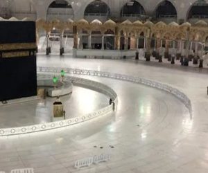 عالمی وبا کورونا کے باعث مسجد الحرام اور مسجد نبوی میں عید کے بڑے اجتماعات منعقد نہیں ہوئے، مسجد حرام میں عید کے موقع پر چند ہی نمازی