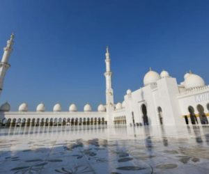 کرونا وائرس: یو اے ای کا یکم جولائی سے بتدریج مساجد اور عبادت گاہیں کھولنے کا اعلان