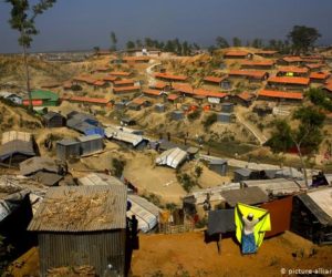 بنگلہ دیش میں دنیا کا سب سے بڑا مہاجر کیمپ ۔ تین سال مکمل ہونے پر روہنگیا مہاجرین کا خوش احتجاج