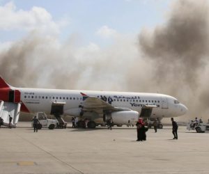 یمن کے شہر عدن کے ہوئی اڈے پر حملہ، 25 افراد ہلاک، 110 افراد زخمی 