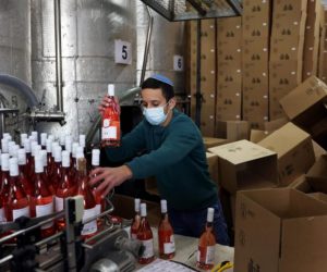 مقبوضہ فلسطینی علاقے میں تیار کردہ اسرائیلی شراب متحدہ عرب امارات میں