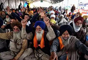 بی جے پی میں کھلبلی مچی ہے، 100 ایم پی چھوڑ سکتے ہیں پارٹی: نریش ٹکیت