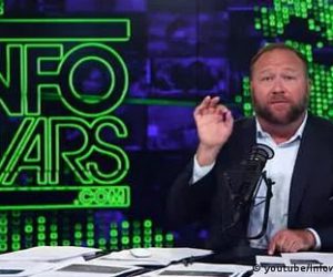 سیاست اور تجارت کامیل ایک خوفناک کھیل!