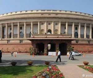 بجٹ اجلاس: تیل کے داموں پر ہنگامہ کے آثار، حزب اختلاف کا بحث کا مطالبہ