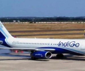 بھارتی طیارے کی کراچی میں ایمرجنسی لینڈنگ