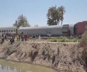 مصر: دو ٹرینوں کے درمیان زبردست تصادم، 19 افراد ہلاک، 185 زخمی