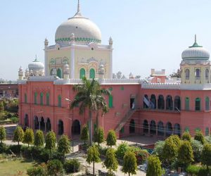 نبی آخر الزماں کی خیالی تصویر شائع کئے جانے سے مسلمانوں میں غم و غصہ دارالعلوم دیوبند کے مہتمم نے پبلشر، مصنف اور اس کے دیگر ذمہ داران کے خلاف قانونی کارروائی کا مطالبہ کیا