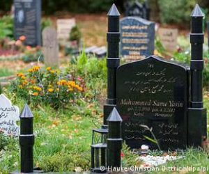 کوشش رنگ لائی، جرمنی میں مسلمانوں کو تابوت کے بغیر تدفین کی اجازت ملی