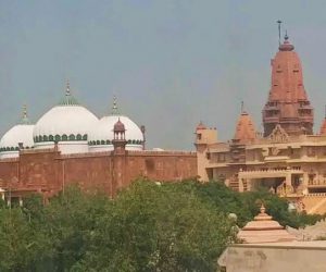 متھرا شاہی عیدگاہ معاملہ سپریم کورٹ پہنچا! عیدگاہ کی املاک سونپنے کے 53؍سال پرانے فیصلے کی ایس آئی ٹی جانچ کی درخواست