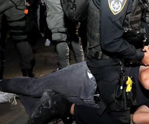 بیت المقدس میں نہتے فلسطینی روزہ داروں پر صہیونی فوج کی بربریت ، 22 زخمی