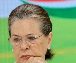 مودی حکومت کورونا سے نمٹنے کے لیے پالیسی بنائے، کانگریس تعاون کو تیار: سونیا گاندھی