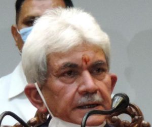 حکومت اور عوام کے درمیان میڈیا ایک مضبوط پل کا کام کرتا ہے: منوج سنہا