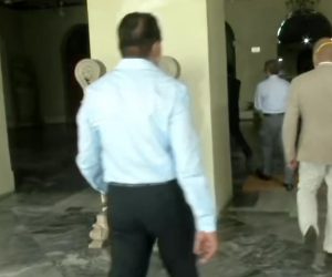 بنگال میں تشدد کی جانچ کے لئے وزارت داخلہ کی ٹیم کولکاتا وارد