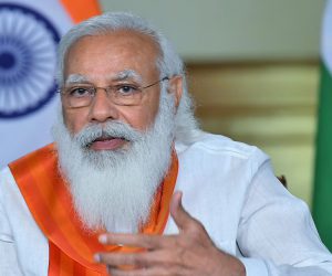 پی ایم مودی کے آنسو دیکھ سابق آئی اے ایس افسر کو یاد آئی ’بندر اور مگرمچھ‘ کی کہانی