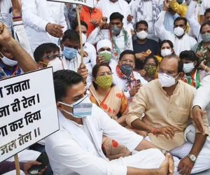 راجستھان: کانگریس کا پٹرول-ڈیزل کی قیمتوں کے خلاف احتجاج، مودی حکومت کے خلاف نعرے بازی