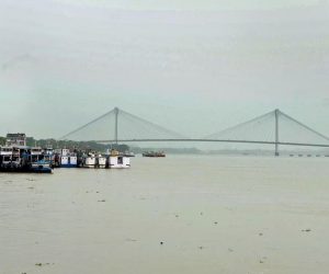 یو پی: گنگا میں پانی چھوڑے جانے سے قریبی علاقوں میں خوف، الرٹ جاری