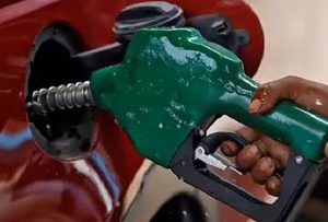 پٹرول اور ڈیزل کی قیمتوں میں اضافہ کا سلسلہ جاری، پٹرول دہلی میں 97.50 روپے، ممبئی میں 103.63 روپے فی لیٹر