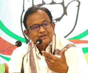 کورونا ٹیکہ کاری کا ریکارڈ قائم کرنے کے لئے جمع خوری کی گئی، چدمبرم کا حکومت پر الزام