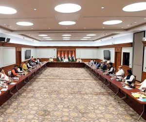 کل جماعتی میٹنگ: پی ایم مودی جموں و کشمیر کو ریاستی درجہ دینے کے لیے پرعزم، لیکن …