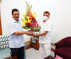 ہماری سرکار اردو کے فروغ کے لیے سنجیدہ ہے: وزیراعلیٰ، دہلی وائس چیئرمین اکادمی حاجی تاج محمد سے خصوصی ملاقات میں متعلقہ مسائل کے حل کی یقین دہانی