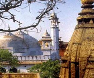 گیان واپی مسجد معاملہ: آثار قدیمہ سے سروے کرائے جانے کے عدالتی فیصلے کے خلاف سنی وقف بورڈ کی عرضی