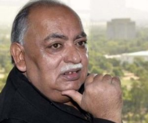 معروف شاعر منور رانا کے گھر پر دیر رات یوپی پولس کی چھاپہ ماری، بیٹی نے کہا انتقام لے رہی ہے حکومت