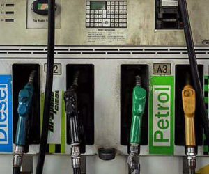 تیل کی قیمتوں میں اضافہ کا سلسلہ جاری، پٹرول دہلی میں 101، ممبئی میں 107 روپے کے قریب