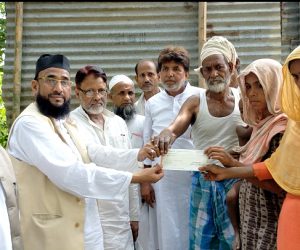 ماب لنچنگ کے مقتول محمد اسماعیل کے اہل خانہ کو امارت شرعیہ نے دیا 50 ہزار کا چیک