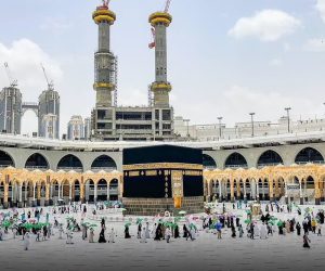 مناسک حج کے آخری روز رمی جمرات کے بعد حجاج کرام کی طوافِ وداع کی ادائیگی