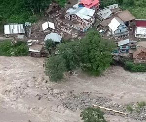 جموں و کشمیر: کشتواڑ میں بادل پھٹنے سے تباہی، 5 افراد جان بحق، 40 سے زیادہ لاپتہ