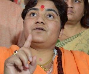 سادھوی پرگیہ پر ایمس ڈائریکٹر کا جوابی حملہ، کہا – مجھ سے جی حضوری کروانا چاہتی ہیں