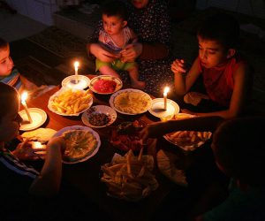 اسرائیلی پابندیوں کے باعث غزہ کے 80 فی صد عوام بجلی سے محروم