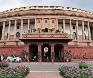 پیگاسس جاسوسی معاملہ پر کانگریس لیڈران پیش کیا لوک سبھا میں التوا کے نوٹس