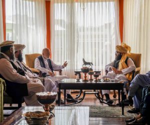 طالبان رہنماؤں نے سابق صدر حامد کرزئی سے کی ملاقات، حکومت سازی کا عمل تیز