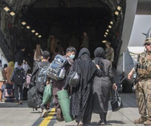 افغانستان: انخلاء کی مقررہ تاریخ میں ممکنہ توسیع کئے جانے پر کیا ہے طالبان کا موقف؟