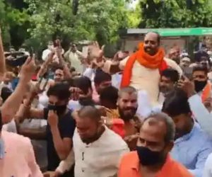 اشتعال انگیز نعرہ بازی کے ملزم ہندو رکشا دل کے سربراہ پنکی چودھری نے کی خودسپردگی