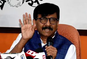 نہرو کے پیدا کردہ قومی اثاثوں کو فروخت کرکے حکومت لطف اندوز ہو رہی ہے! شیو سینا