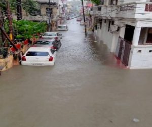 یوپی میں 48 گھنٹوں سے تباہ کن بارش کا سلسلہ جاری، 42 افراد ہلاک