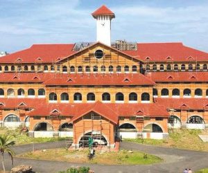 کنّور یونیورسٹی کا جرأت مندانہ فیصلہ، ساورکر اور گولولکر کو نصاب سے ہٹانے کا کیا اعلان ، بی جے پی چراغ پا