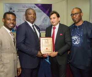 میواتی ڈاکٹر محبوب صادل خان میو نے افریقہ میں لہرایا کامیابی کا پرچم، آئیکون ایوارڈ سے سرفراز