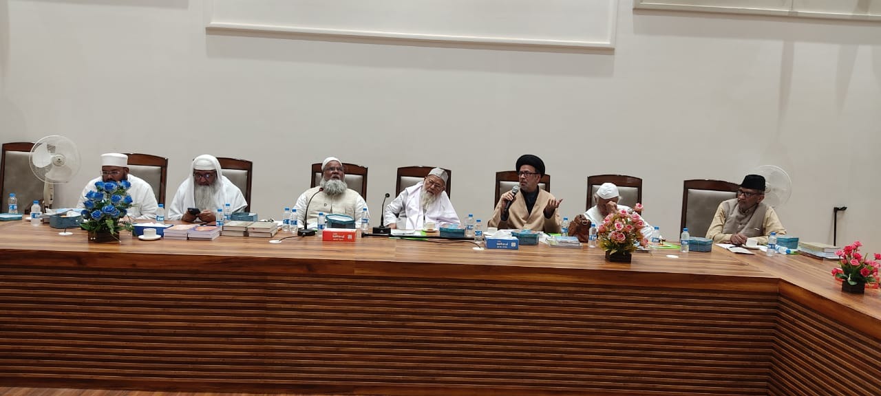 سپریم کورٹ کے فیصلے تک حجاب کی اجازت دی جائے آل انڈیا مسلم پرسنل لا بورڈ کا مطالبہ، عدالت کے ذریعہ مذہبی کتابوں کی تشریح کے رجحان پر اظہار تشویش